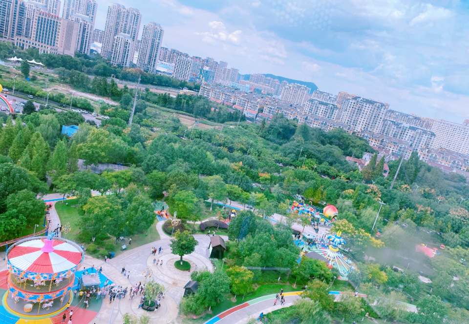 地址(在哪裡):餘姚黃山兒童公園位於寧波市餘姚市蘭江街道譚家嶺西路