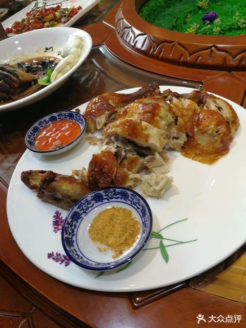 鸿运吊烧鸡图片