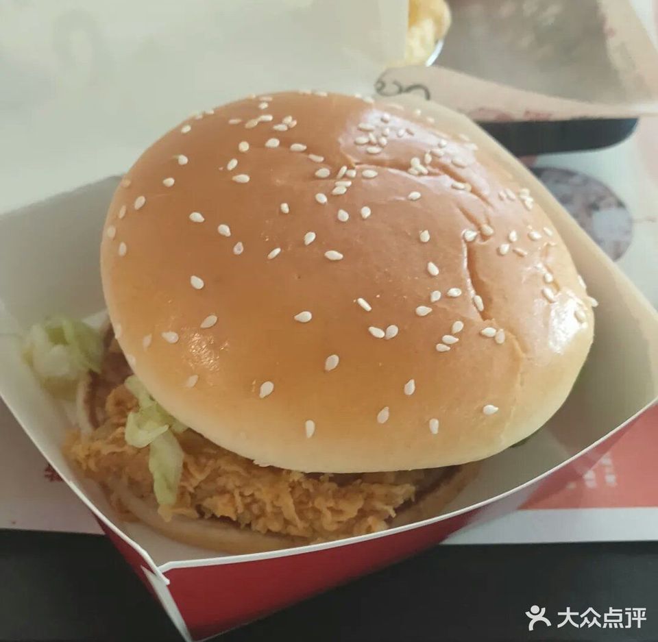 香辣鸡腿堡薯条推荐菜:介绍:地址(在哪里):肯德基(印象城餐厅)位于