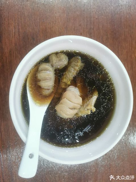 老鸭炖牛鞭汤图片