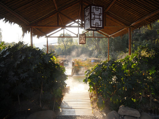 在哪,在哪里,在哪儿):马鞍山市当涂县晋山路8号丽景温泉度假酒店电话