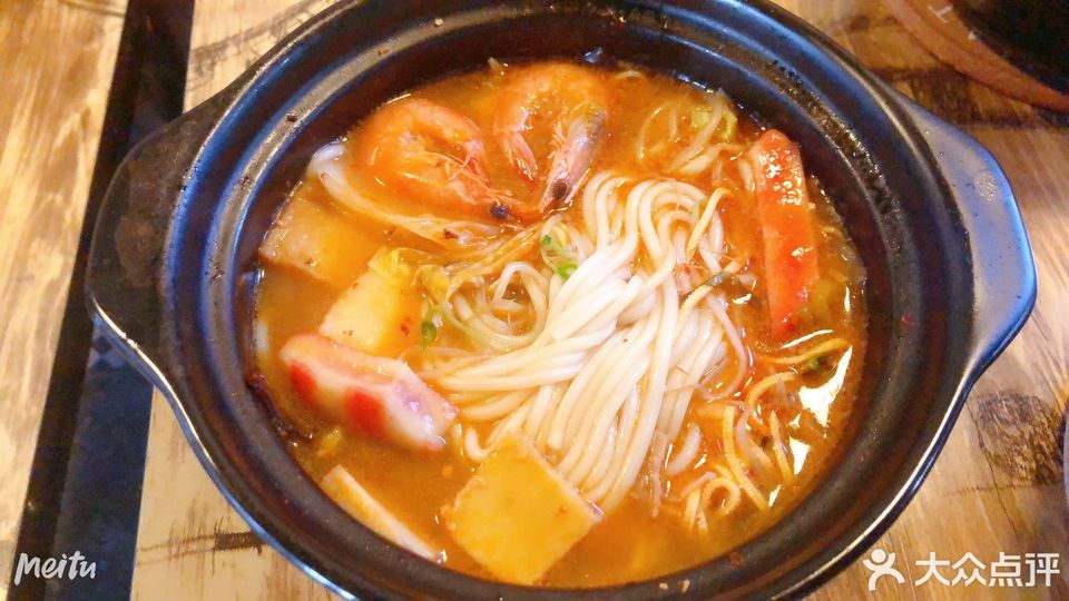 基围虾米线图片