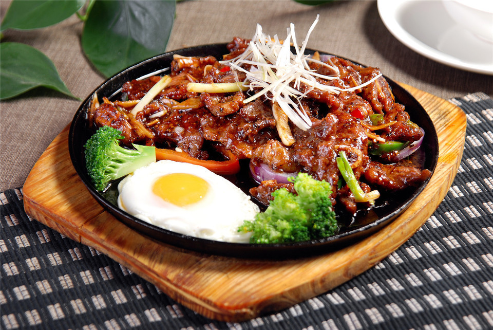 铁板牛仔骨图片