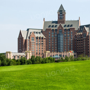 地址(在哪里):京基·岭墅位于天津市津南区八里台镇津港公路与岭域路