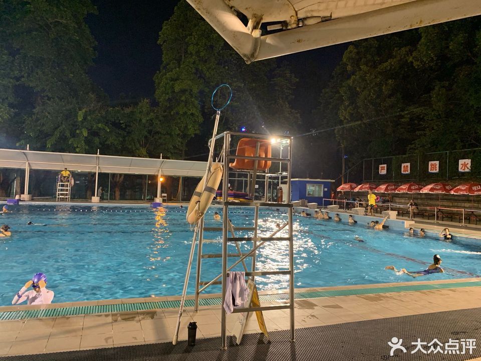 深圳大学游泳馆图片