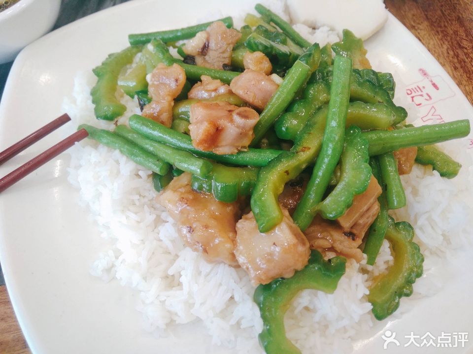 凉瓜排骨饭图片