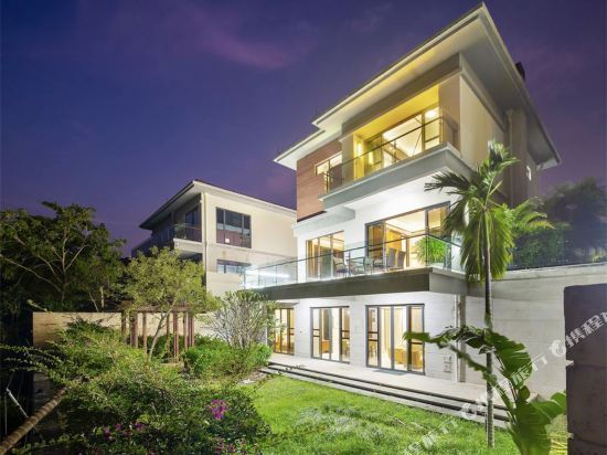 峨眉山与湖浪漫主题度假别墅图片