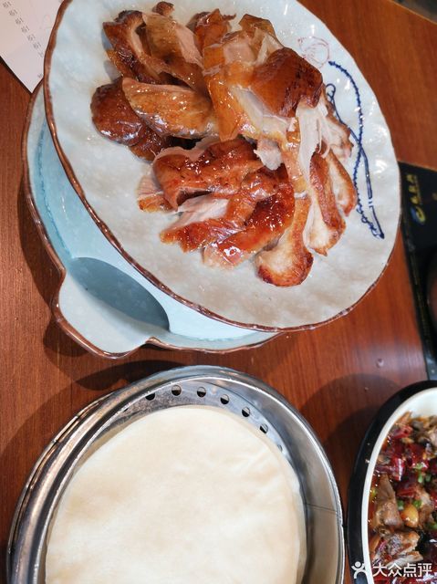 北京烤鸭推荐菜:介绍:地址(在哪里):龙聚德(印象汇店)位于重庆市