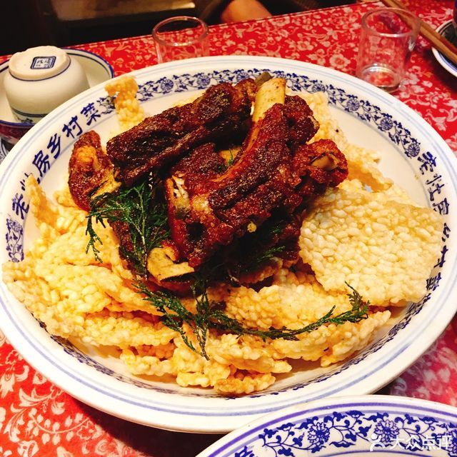 香酥锅巴排骨图片