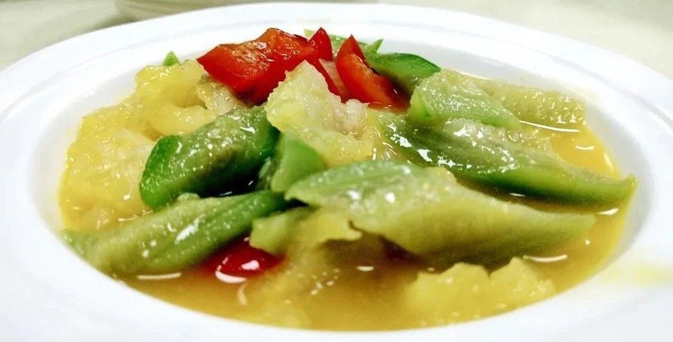 金汤丝瓜烩鱼肚图片