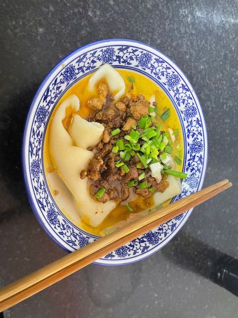 荣昌铺盖面(交通街店)图片