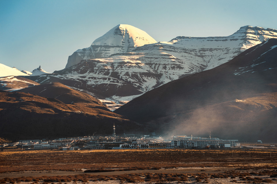 冈仁波齐峰风景名胜区
