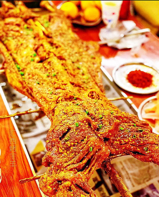 路689号鼎峰少年营地内电话:绣园炭烤全羊(原临水雅园店)地址(位置