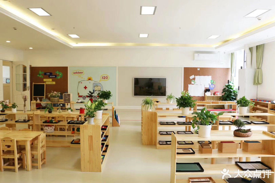 新加坡品格蒙特梭利幼儿园