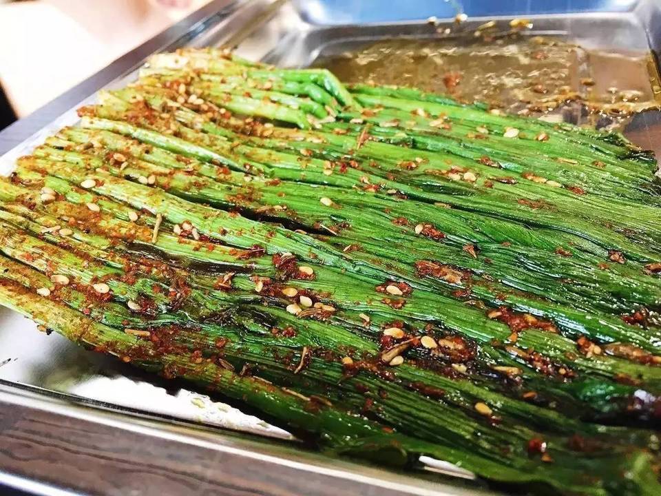 烤韭菜图片
