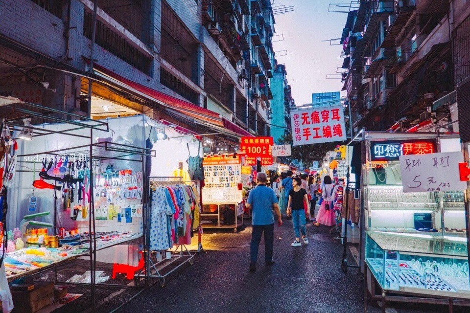 保成路夜市图片